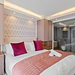 Apartment Fully Renovated Frontline Flat