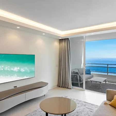 Apartment Fully Renovated Frontline Flat *