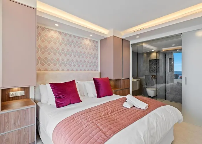 Апартаменты Fully Renovated Frontline Flat