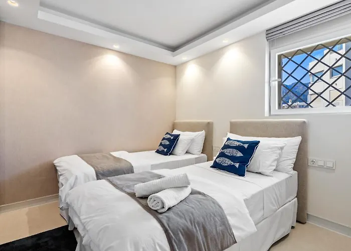 Fully Renovated Frontline Flat Apartment *